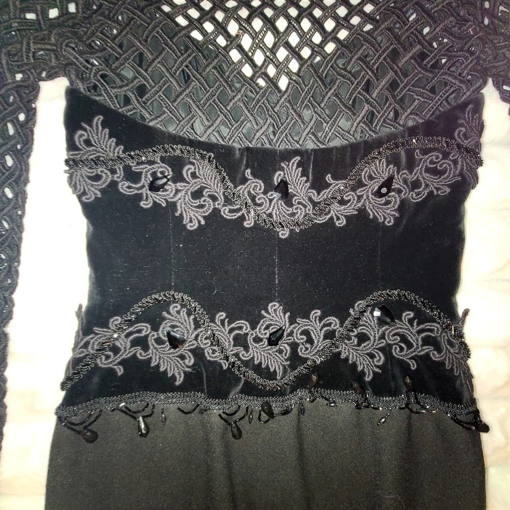 Black Long Sleeve Graphic Cut Out Mini Dress - Picture 10 of 11